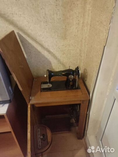 Швейная машинка подольская ножная