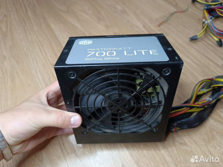 Блок питания Cooler Master 700W