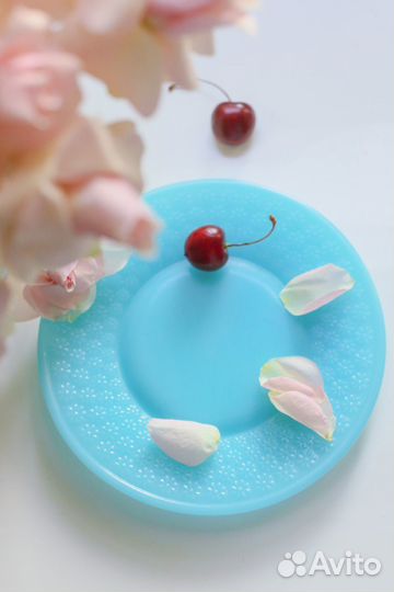 Старинная тарелочка опалиновое стекло Франция