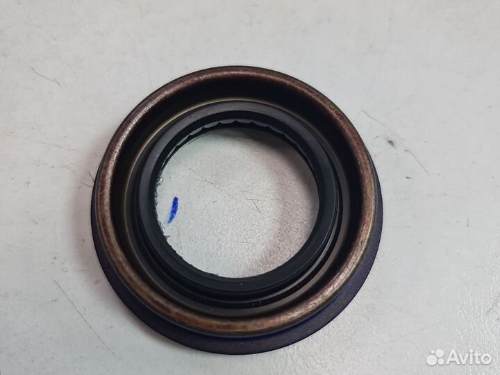 Сальник привода General Motors 25187787