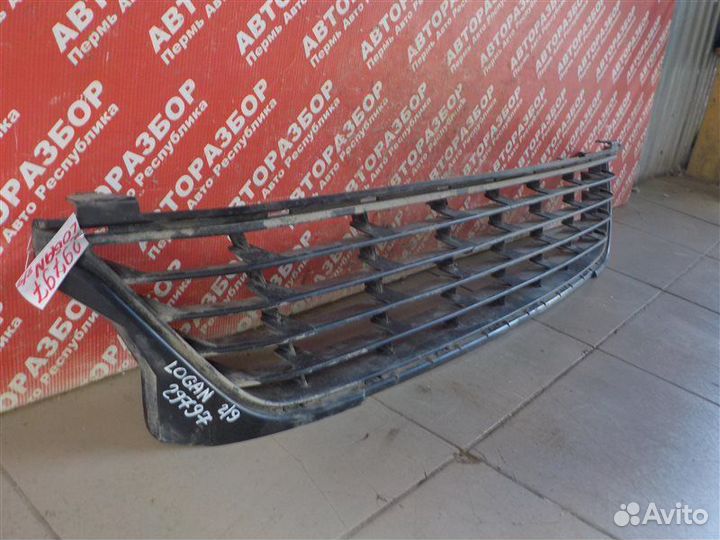 Решетка бампера Renault Logan L8MV K7M812 2018