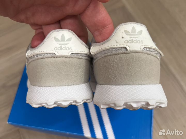 Кроссовки для девочки adidas 25.5