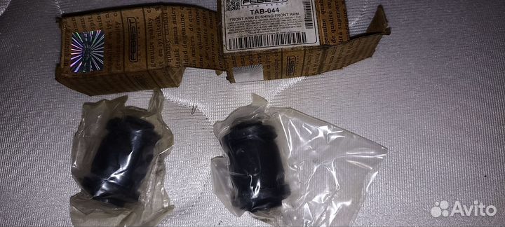 Сайлентблоки переднего рычага Toyota Yaris p10