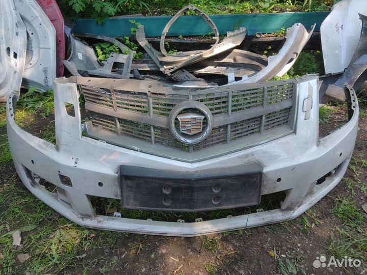 Передний бампер Cadillac SRX 2, GM 55106877