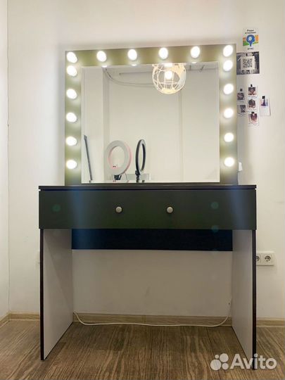 Гримерный стол с лампочками с зеркалом с ящиком