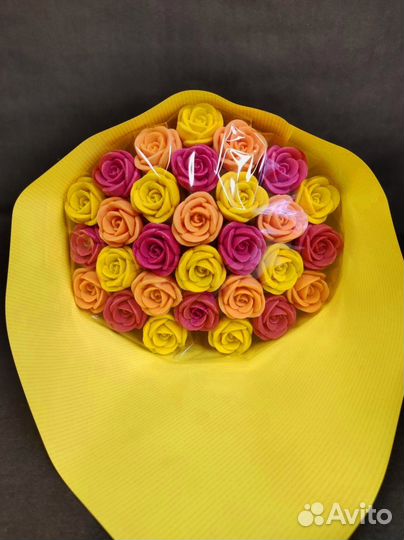 Букет - 29 Роз из Белого Шоколада