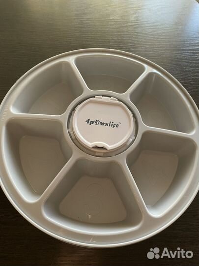 Автоматическая кормушка для животных