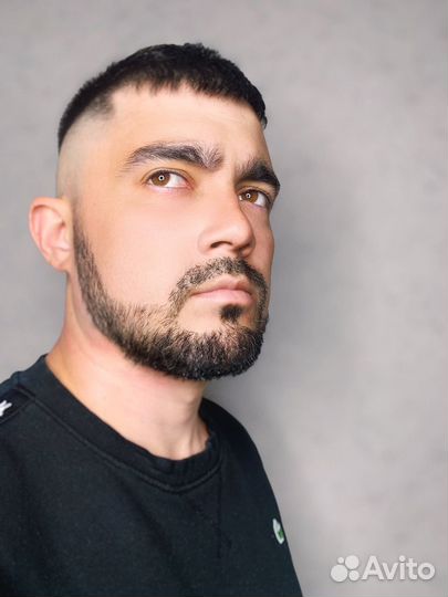 Модель на стрижку