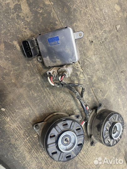 Блок управления вентилятором Lexus RX 350 3