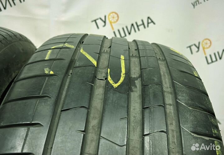 Pirelli P Zero PZ4 275/40 R22 94Y