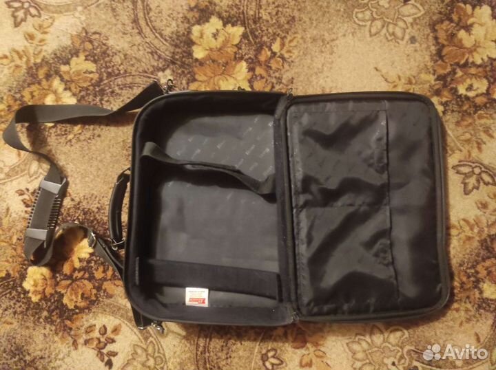 Сумки для ноутбука,кейсы для дисков