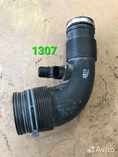 Патрубок воздушного фильтра Порше Кайен 958(1307)