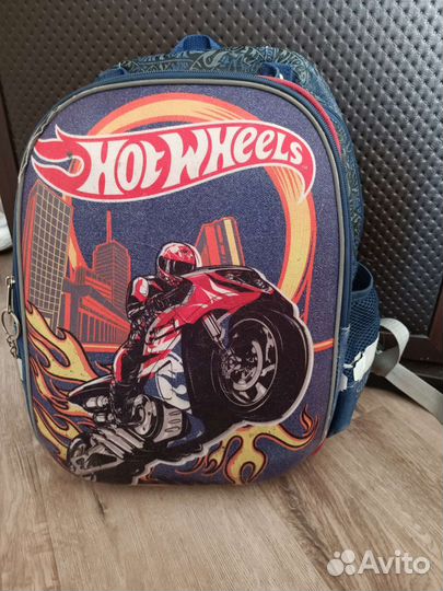 Школьный рюкзак