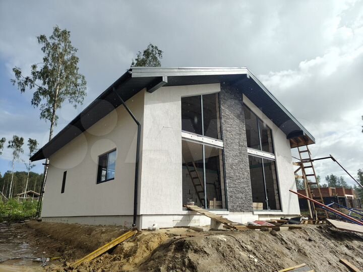 Дом 210 м² на участке 7 сот.