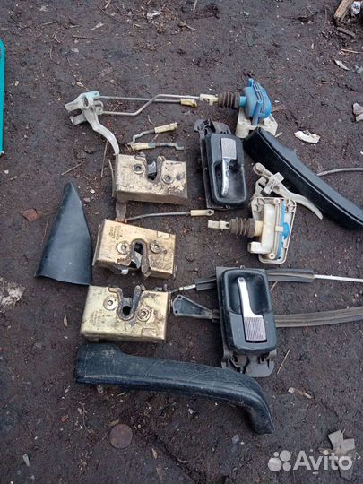 Запчасти на audi 100 c3