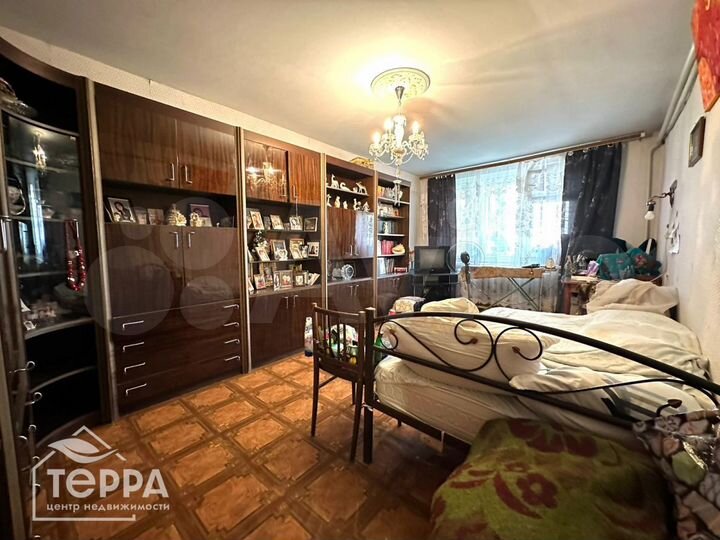 3-к. квартира, 67 м², 3/6 эт.