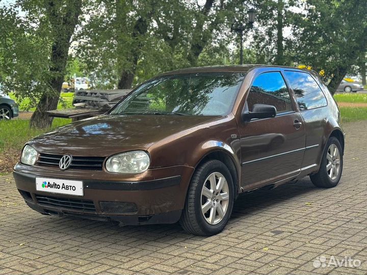 Volkswagen Golf 1.6 МТ, 1998, 100 000 км