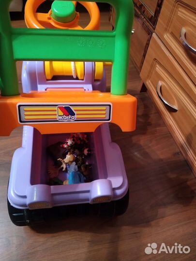 Машинка каталка