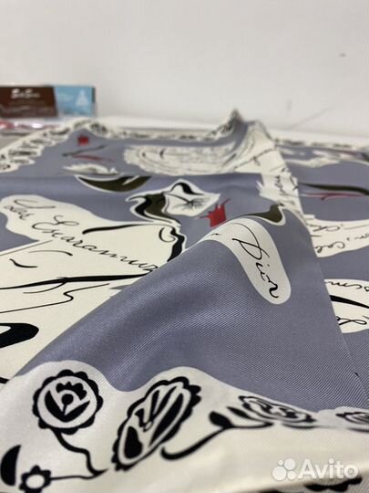 Платок шёлковый шейный