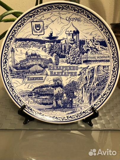 Декоративные тарелки на стену из разных стран