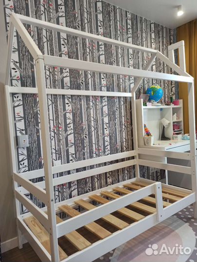 Кроватка домик