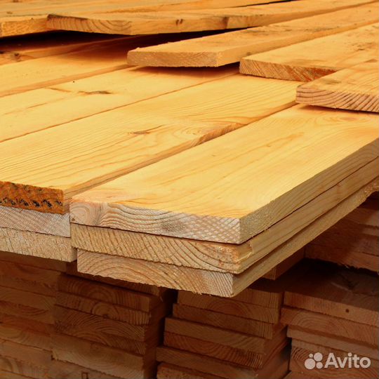 Наружные постройки с лиственничными досками