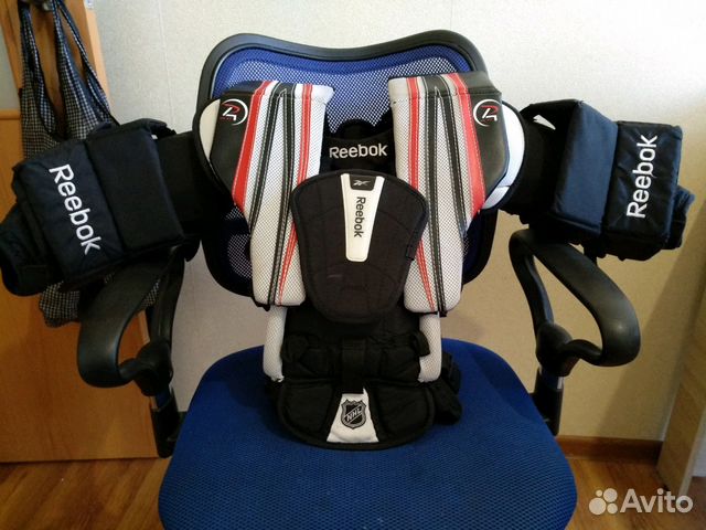 Нагрудник вратаря