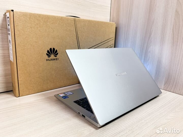 Ноутбук Huawei Matebook Intel Core i5-11Th/8Gb/SSD