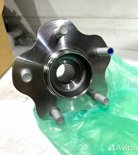 Ступичный узел задн. Murano / Teana J31, 32 4WD