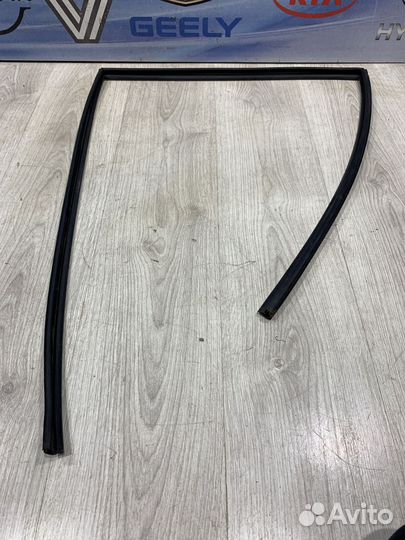 Уплотнитель зад проема стекла двери lifan X60 Прав