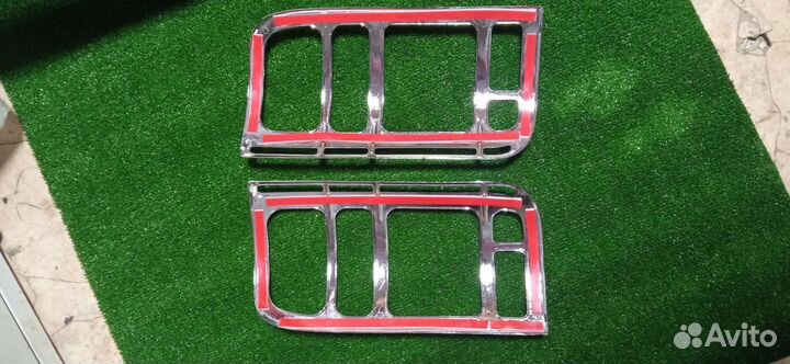 Hiace 89-05 хром накладки задних фонарей пара