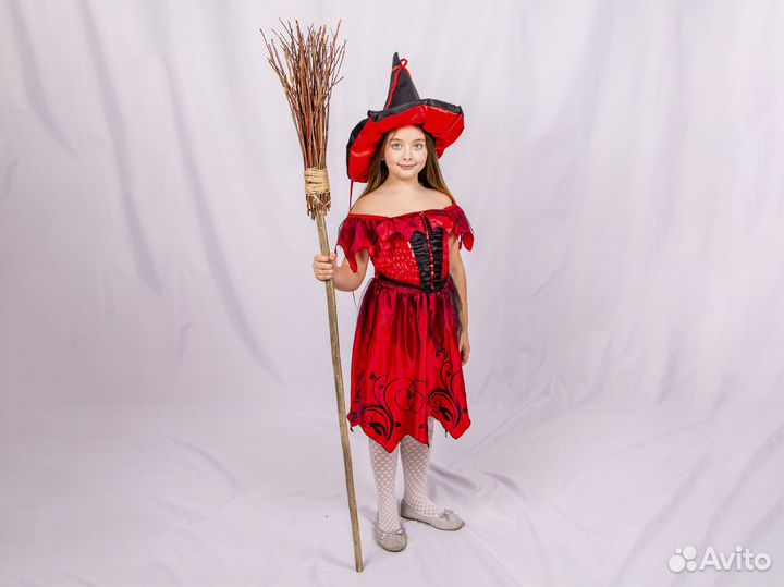 Ведьмачка новогодний кастюм