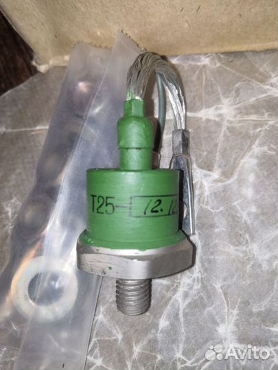 Тиристор Т-25