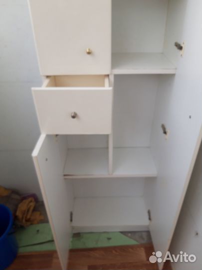 Шкаф навесной в ванную