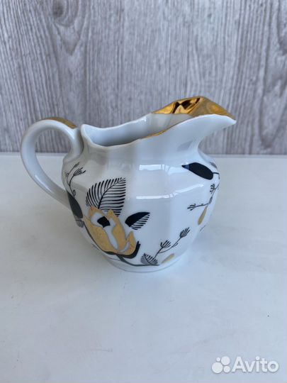 Молочники фарфоровые