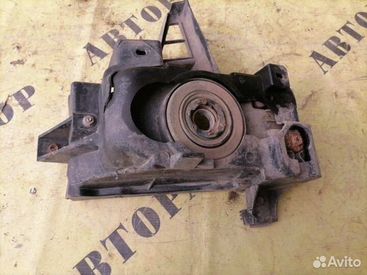 Фара противотуманная правая (птф) Toyota Land