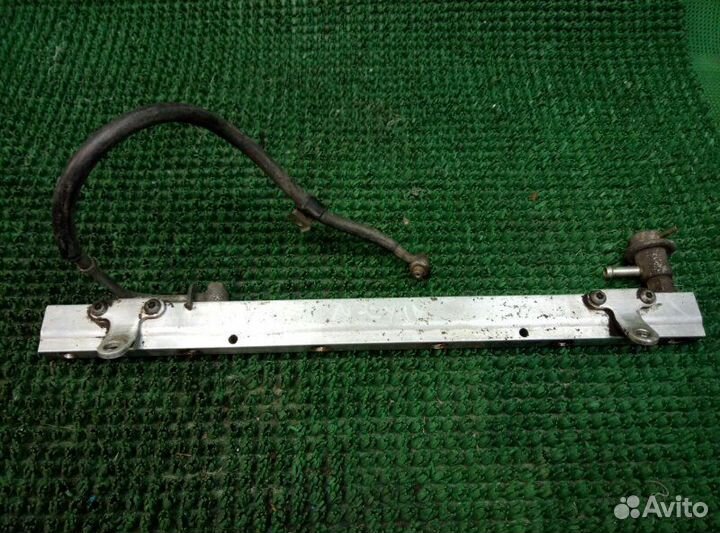 Топливная рампа Toyota Mark 2 GX81 1GGE