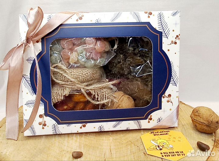 Подарочные наборы /орехи в меду /чай