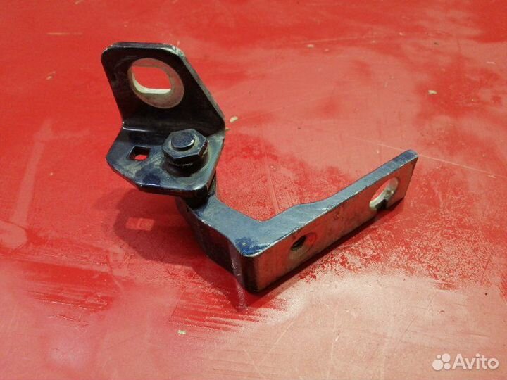 Петля двери задняя левая Ford Focus 3 2013