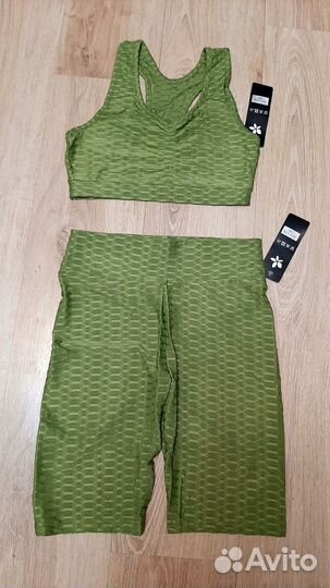Новый костюм для фитнеса 44-46