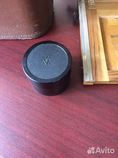 Старинный фотоаппарат