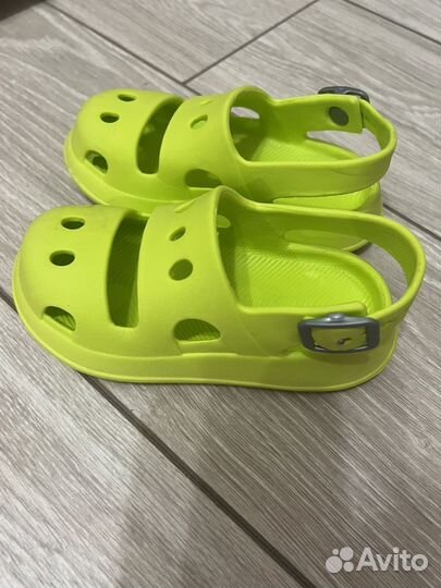 Сандалии crocs детские
