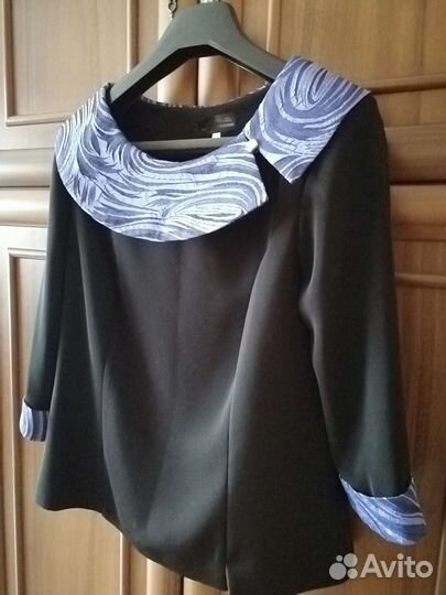 Женский костюм