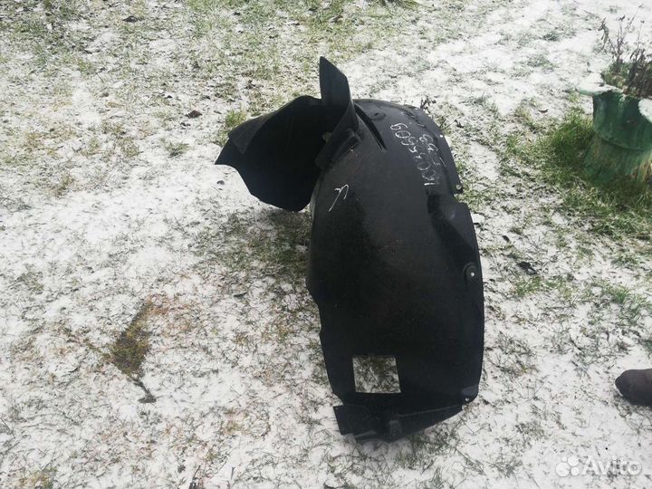 BMW X5 подкрылок левый передний