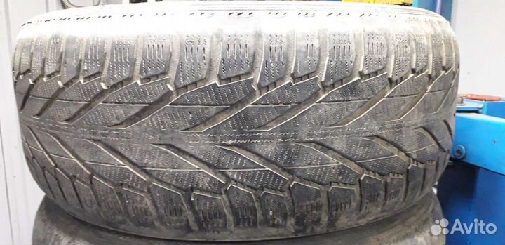 Nokian Tyres Hakkapeliitta R2 SUV 255/50 R19 107R