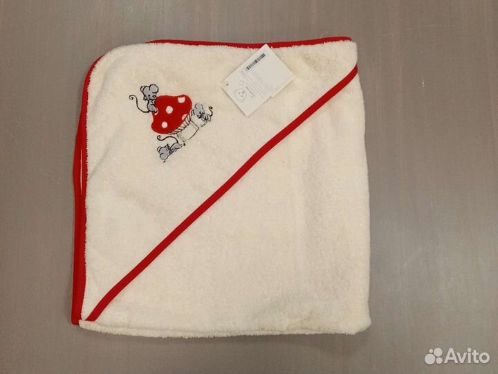 Нагрудник, уголок