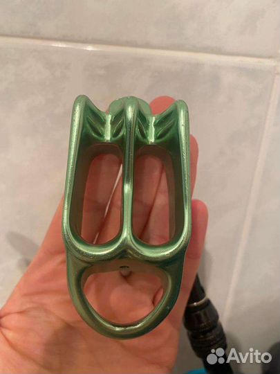 Страховочно-спусковое устройство