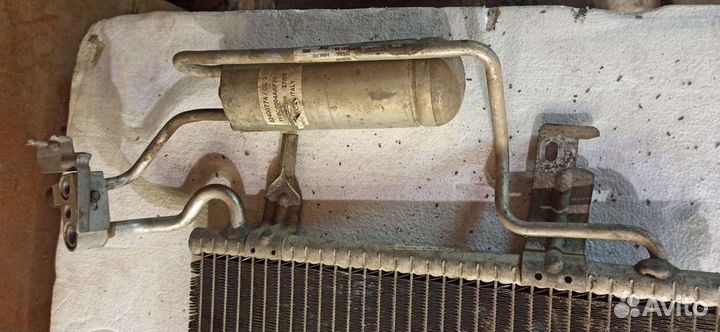 Радиатор кондиционера Опель Мерива