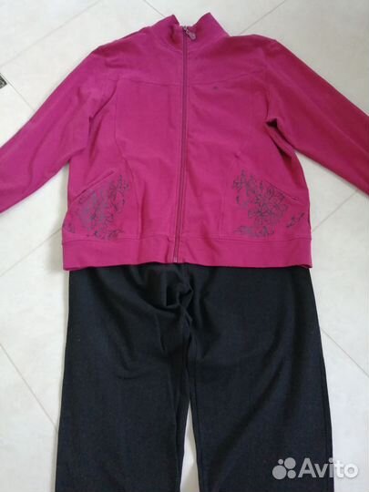 Спортивный костюм женский