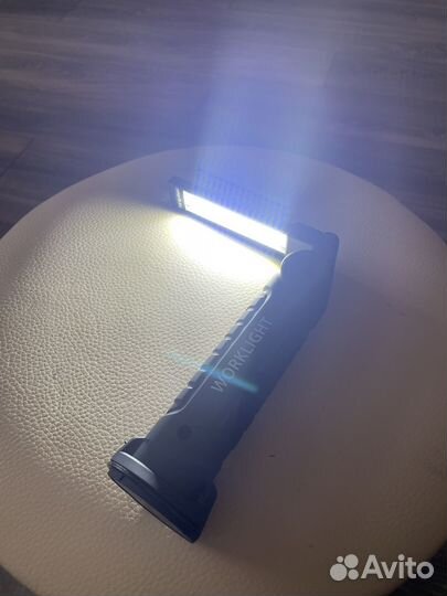 Аккумуляторный фонарь с магнитом